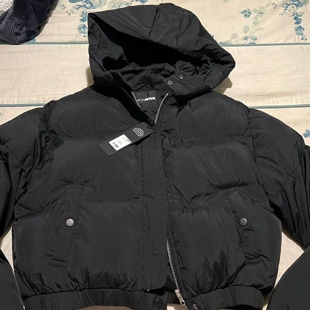 Cropped puffer jacket